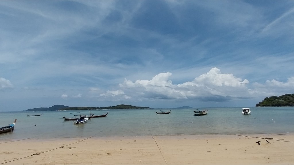 PHUKETRYOKO01's tweet image. プーケット島・ラワイビーチのある日の風景 #ラワイビーチ #RAWAI #RAWAIBEACH #プーケット #プーケット島 #PHUKET #プーケット旅行センター