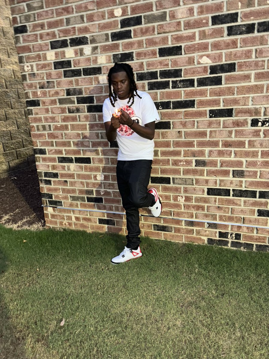 Qua_king's tweet photo. Tryna get my life toghther and leave these streets alone #LLLos #ripdad https://t.co/YM21m0gaig