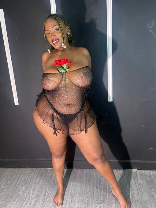 Roses are Red🥰 You licking or sucking sum💋🌹 https://t.co/SvGnit1wqq<a href="/tag/thedeathofslimshady"class="tags"><span>#thedeathofslimshady</span></a>