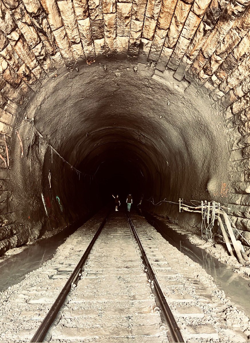 Perox's tweet photo. Museum, art, haunted tunnels &amp; hot dogs.🎨🌭
Saturday spent. 👌🏻 https://t.co/6QPxqBIYxG