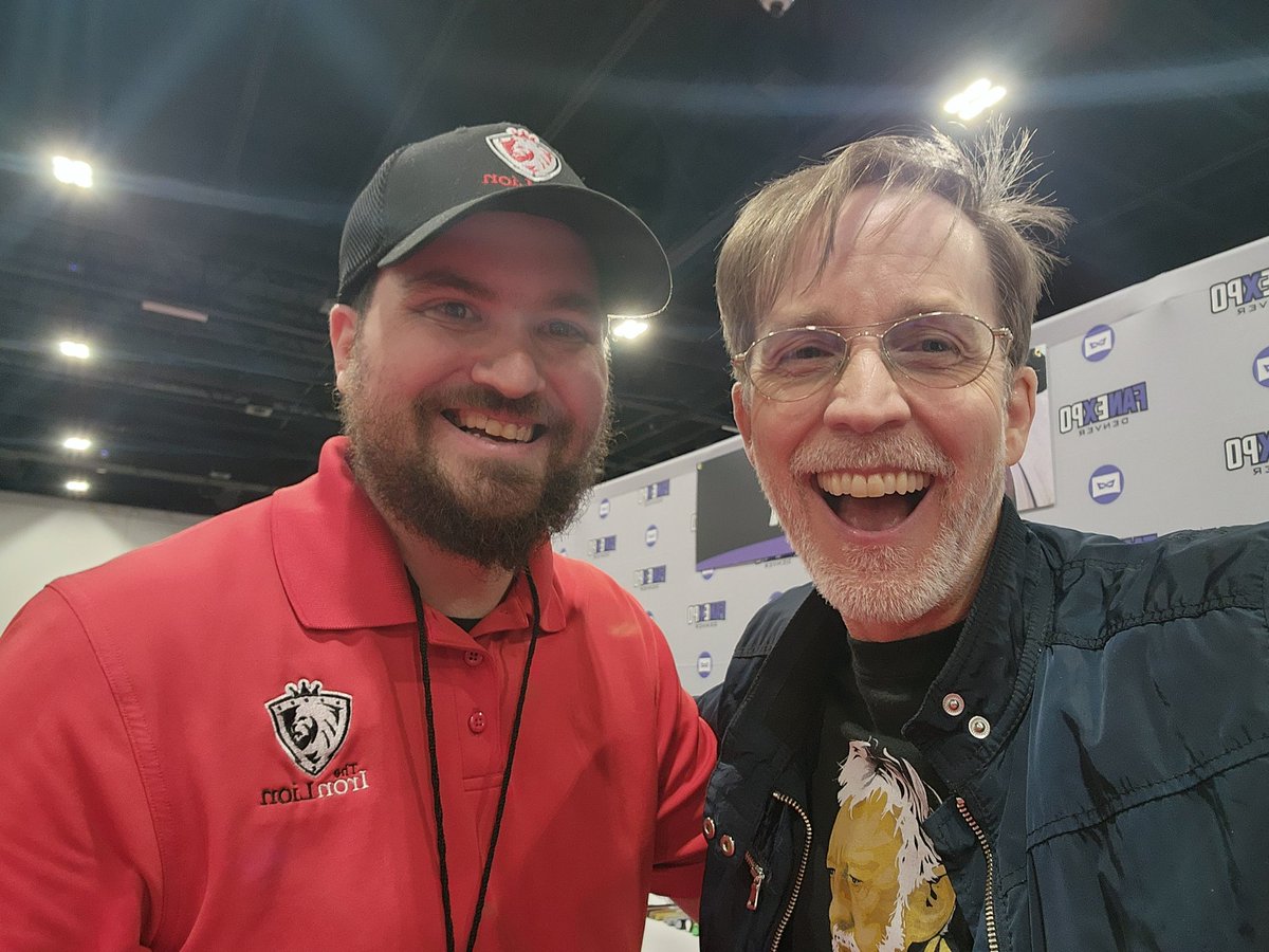 MorseCodeVGC's tweet image. So happy I got to meet @JATactor! Such an awesome and genuine person ❤️