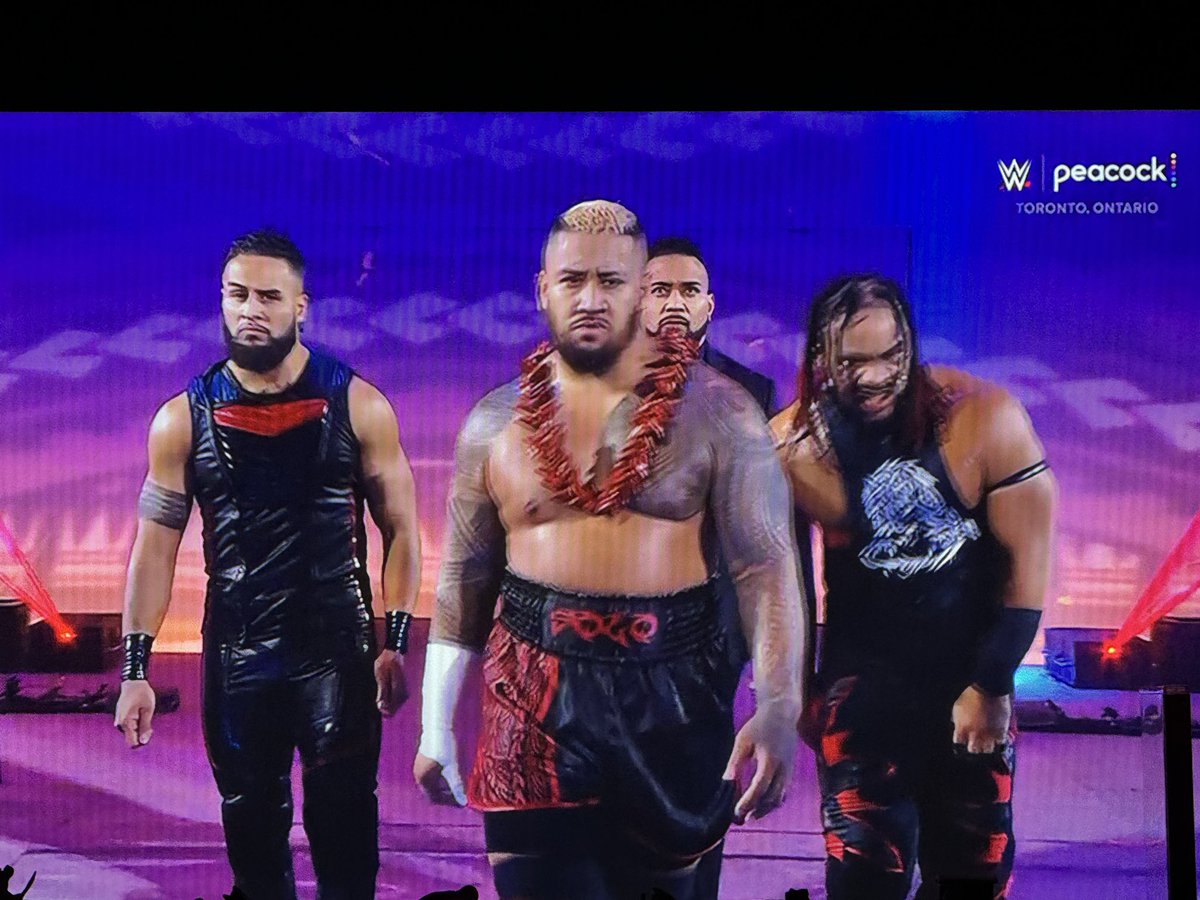 atdpodcast23's tweet photo. HERE WE GO MAIN EVENT TIME!
#TeamBloodline
#MITB https://t.co/FgI8uARgC7