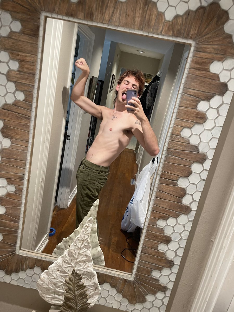 fkmesweetly's tweet photo. its funny, the stronger i get the more i wanna be pinned down 😩🫡 https://t.co/zVffbQO5vx
