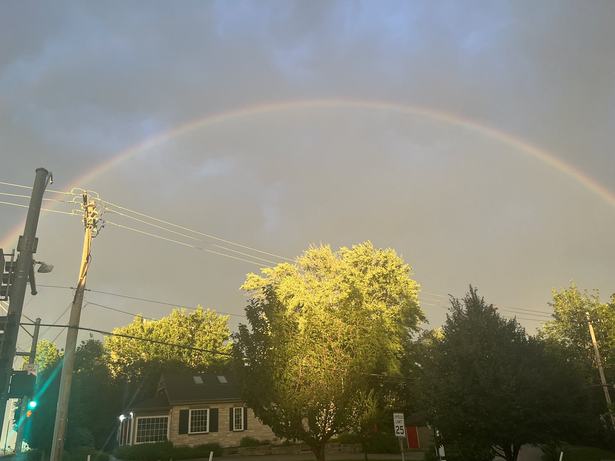 JenJoy's tweet photo. Obligatory rainbow picture #NeWx #Omaha #sovivid https://t.co/O2NJb3cMY4