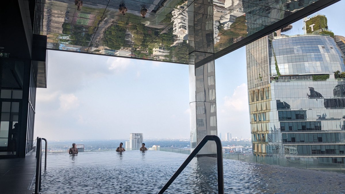 Yahoo！ニュースエキスパート記事公開しました！プールの眺めが最高です！ バンコク最新ホテル・インターコンチネンタル バンコク  スクンビット宿泊記(タイ旅行ライター吉田彩緒莉) #Yahooニュース https://t.co/PWG1NkiKkF