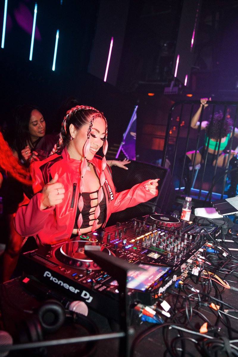 IAMCCLOVE's tweet photo. My next @GasolinaParty dates are tonight inside @clubriv  &amp; back on tour 7/26 Albuquerque @revelabq &amp; 7/27 Phoenix @marqueetheatre ✈️ 

Save the dates 🩷

📸: @NoDegreeLeo https://t.co/sZeh0rmKIb