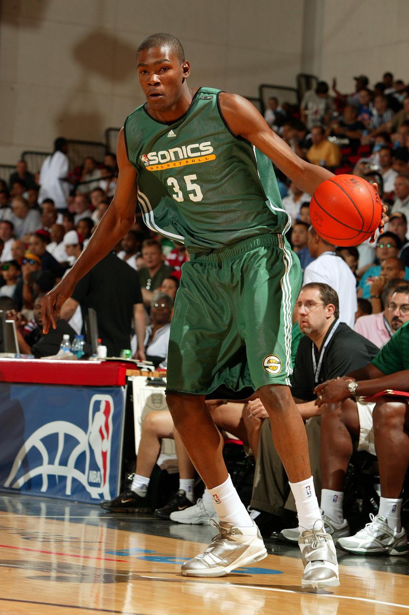 SonicsMuse's tweet image. In honor of NBA Summer League starting today - KD highlights from 2007!

Kevin Durant (@KDTrey5) averaged 24 points in Summer League - playing for the Seattle SuperSonics.

#BringBackOurSonics