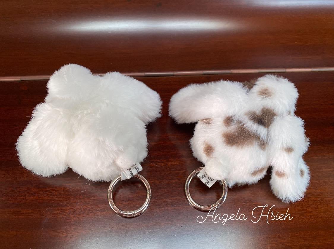 plushguineapigs's tweet photo. Mini lop Keychain 🐰
~ Ready to deliver to Ellerslie 🇳🇿
** Make to order available in different colours
#handmadebyangelahsieh
#nzmade #handmade #keychaincustom #giftidea #plush #gift #minilopbunny https://t.co/wvbzWSQlgE