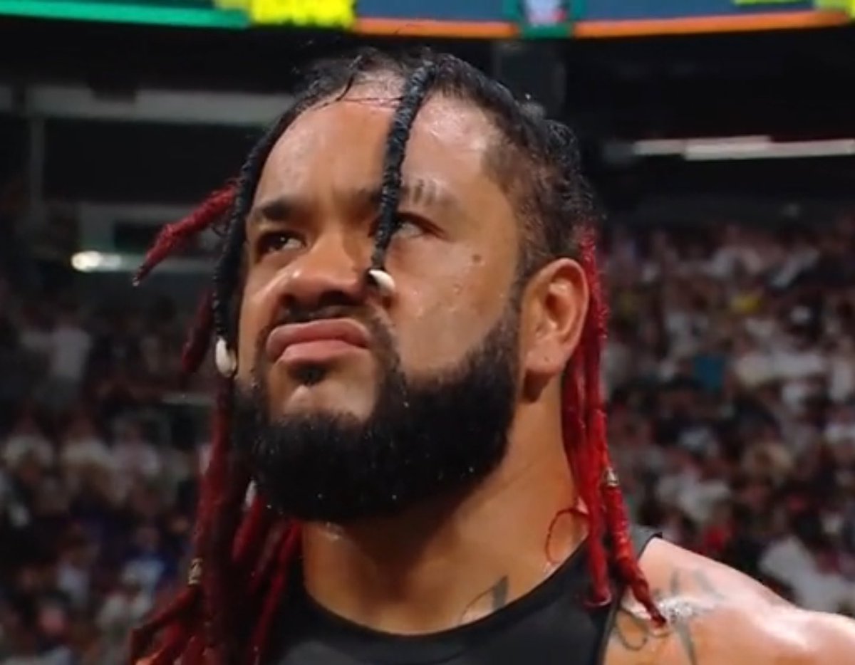 الوحيد الجدير بالاحترام في أعفن بلودلاين ممكن تشوفه #MITB ..
