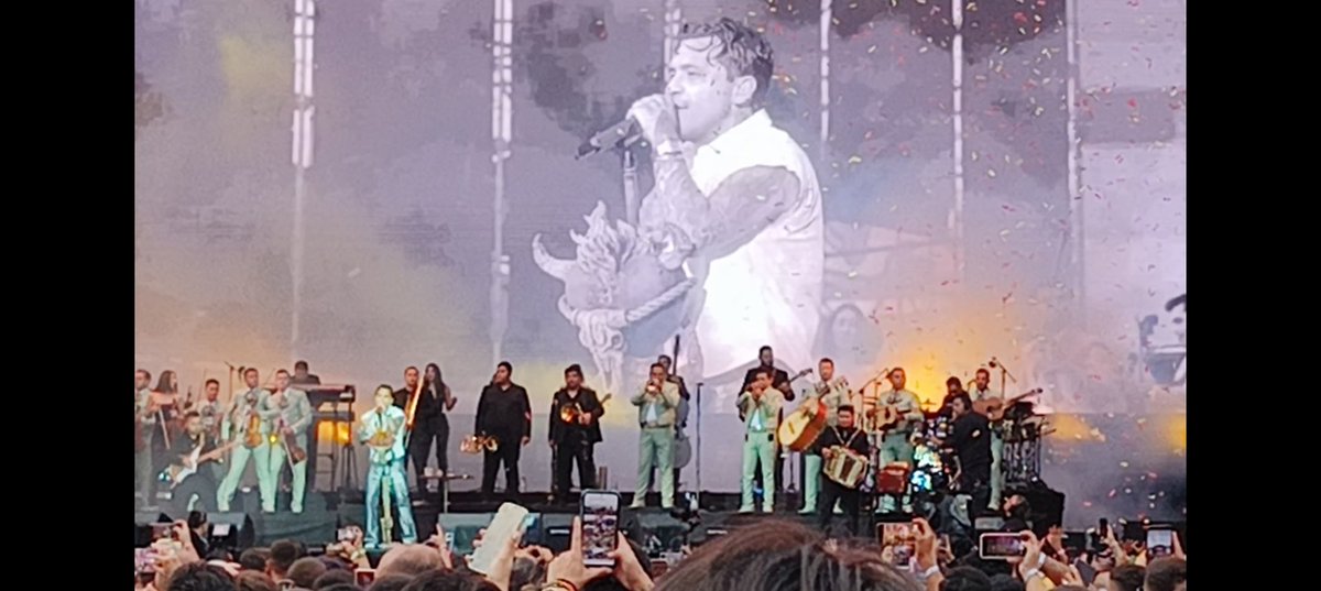 DIEGOCRC1979's tweet photo. @JGMUSICMX Fuera de serie #CristianNodal en #GranCanaria, esperamos verte pronto otra vez. https://t.co/McgZveX1cp