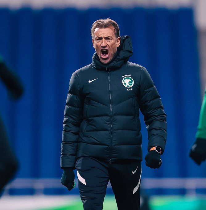 loverfoot_ball's tweet photo. 𝗙𝗼𝗰𝘂𝘀 𝗼𝗻 𝘁𝗼𝗺𝗼𝗿𝗿𝗼𝘄’𝘀 𝗴𝗮𝗺𝗲 ⚽️📷#HervéRenard #football  #SaudiArabia  #EURO2024 https://t.co/RwgQyu3MvQ