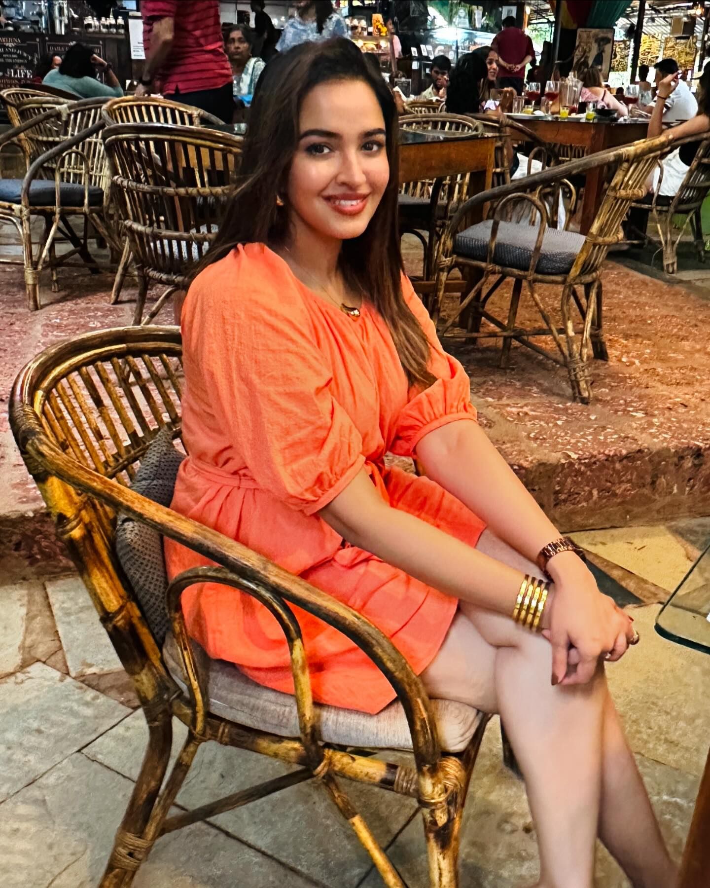 GR2YIoYacAU_q3_?format=jpg&name=large