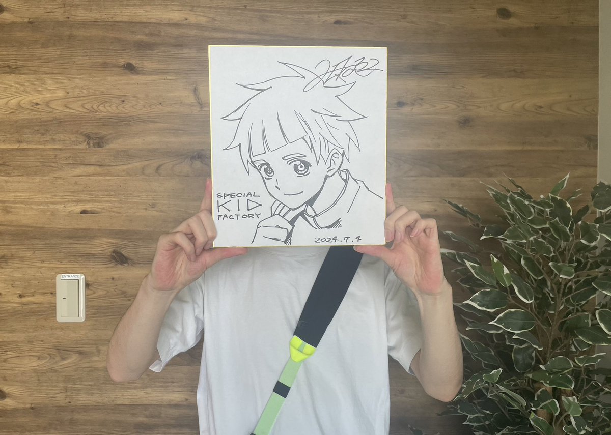 The second shikishi is the protagonist Genpei, crafted by character concept artist Yuuki Kodama. He is also the author of "Blood Lad" and the character designer of "ID: INVADED."
