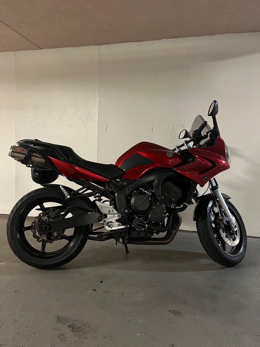 New toy. Yamaha FZ-06. Got a tracker in this one so if it gets stolen, I’m coming for it.