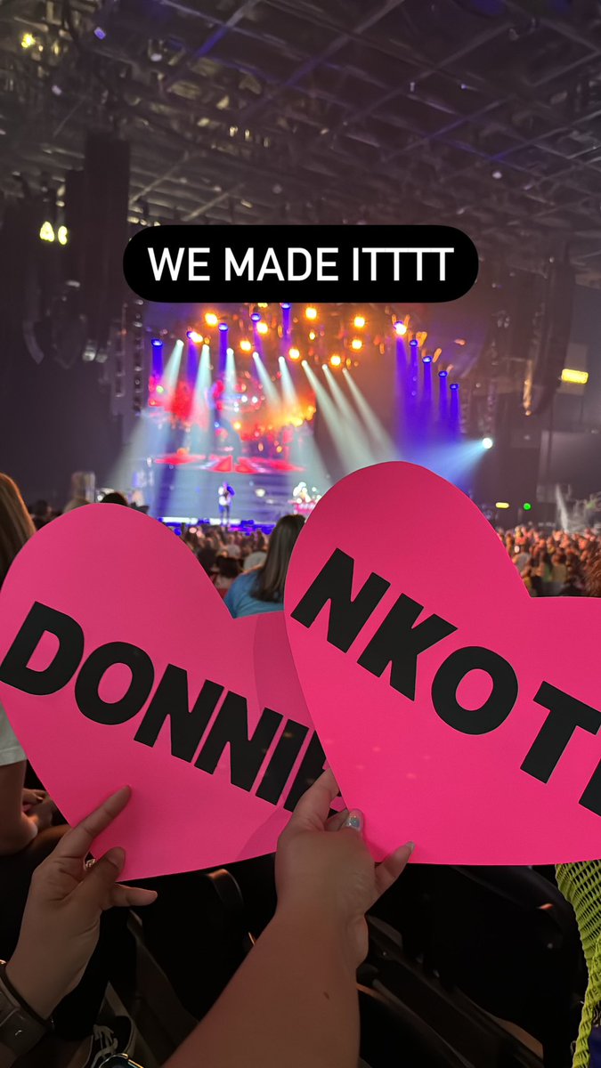omgstephwtf's tweet photo. We’re hereeee https://t.co/kvvNpSSAl2