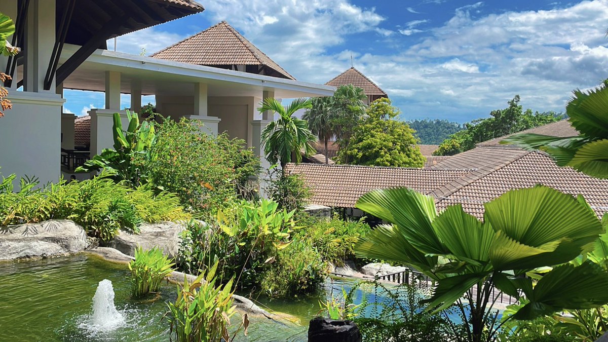bulanygrandom's tweet photo. 📍 DoubleTree by Hilton Damai Laut Resort https://t.co/ZTdT3UTGRx