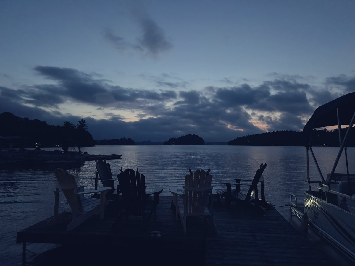 MuskokaCoach18's tweet photo. You can agree there is no better sound than the call of a loon breaking the silence at dusk over a northern Ontario lake on a hot summer’s night…or you could be wrong
#muskoka #skeletonlake #summernights #cottagenights https://t.co/XVR37qHQ9S