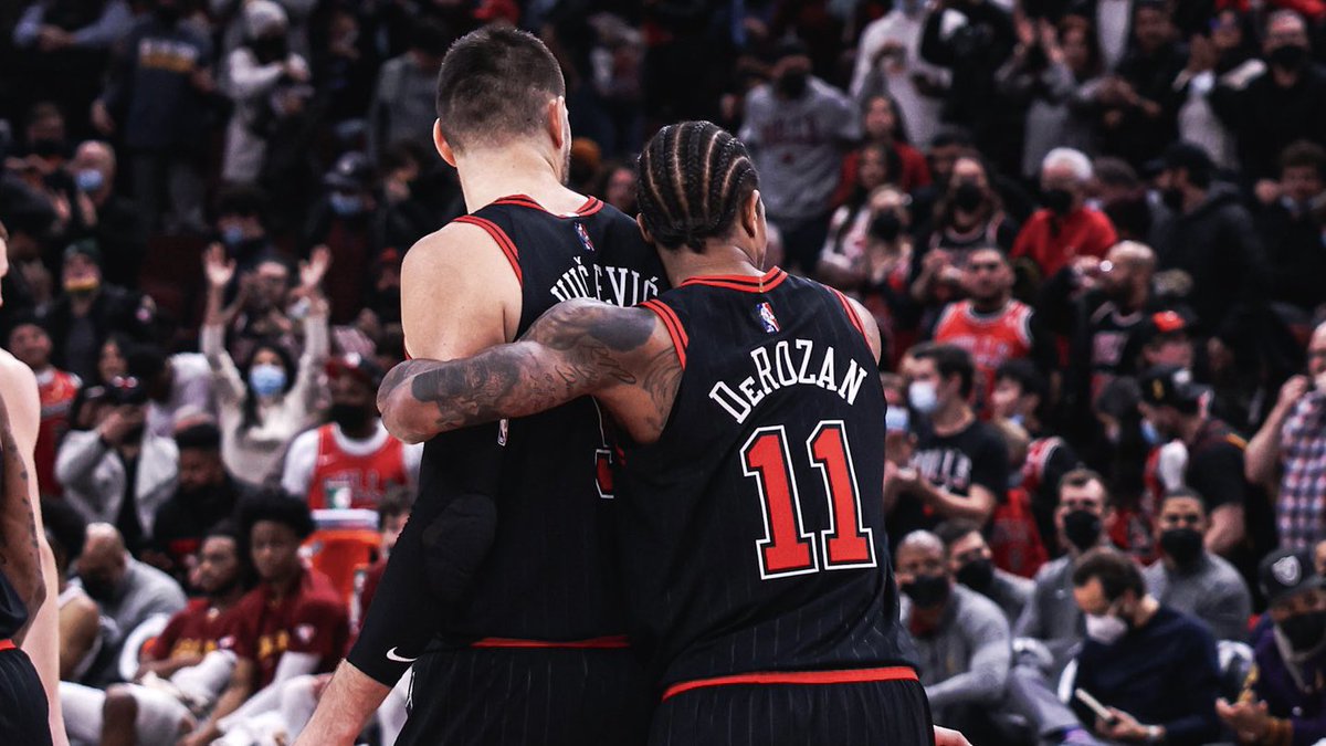 Ramina1690's tweet photo. so much love for @DeMar_DeRozan Chicago will miss you and all of the hugs 🥹 https://t.co/cpWLyZhfLS
