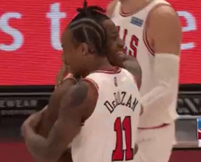 Ramina1690's tweet photo. so much love for @DeMar_DeRozan Chicago will miss you and all of the hugs 🥹 https://t.co/cpWLyZhfLS