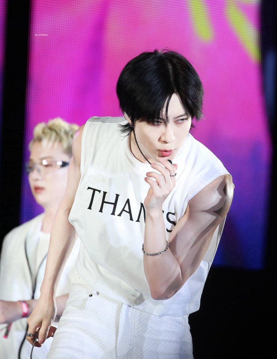 TM_strings's tweet photo. 230730 워터밤 도쿄 태민 HQ

오늘 워터밤……..무섭다…..

#태민 #TAEMIN #テミン
#샤이니 #SHINee https://t.co/sYVkKP0rlZ