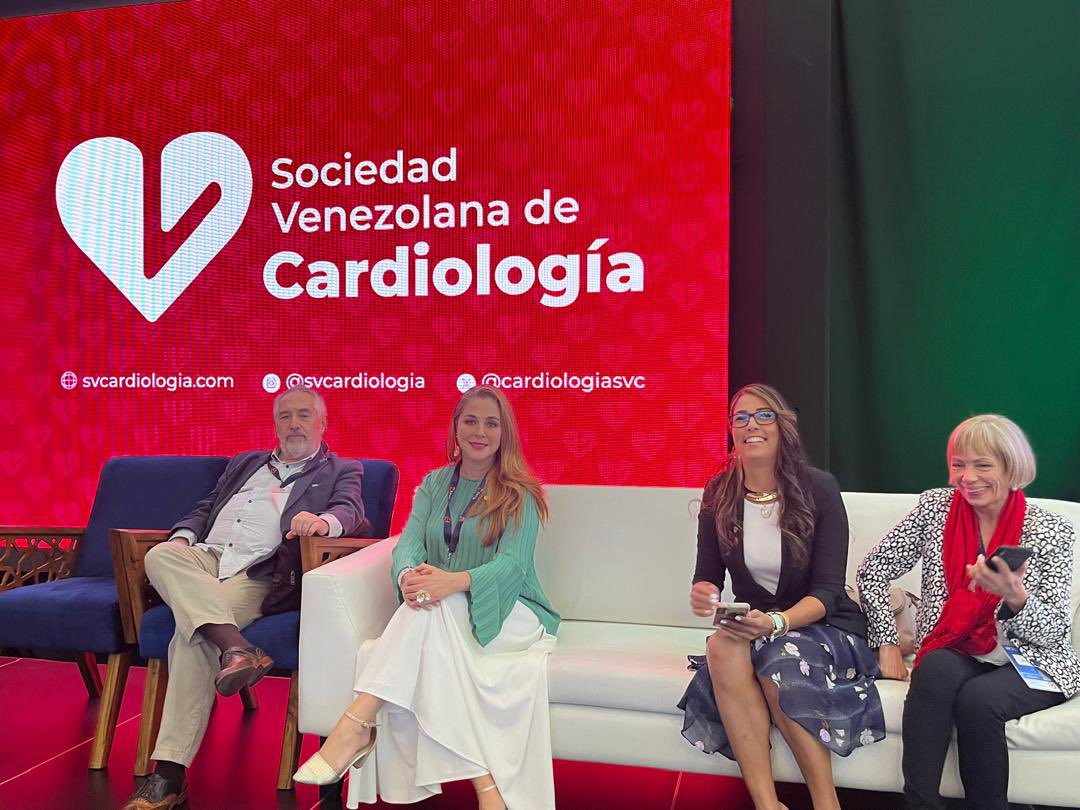 mencardio's tweet photo. La Presidente Electa de @SIAC_cardio Dra @AnaGMuneraE con Excelente actuación en el congreso de @CardiologiaSVC  @adribaran @HeliodoroRodri5 @ivanovich13 @torresviera @JosefaFeijoo @kargoncar13 @dra_hlara @DrPontecarlosi @Risantilopezcar @gonzaeperez @Lguevaramath @Elicardiove https://t.co/LkEcFUHXyO