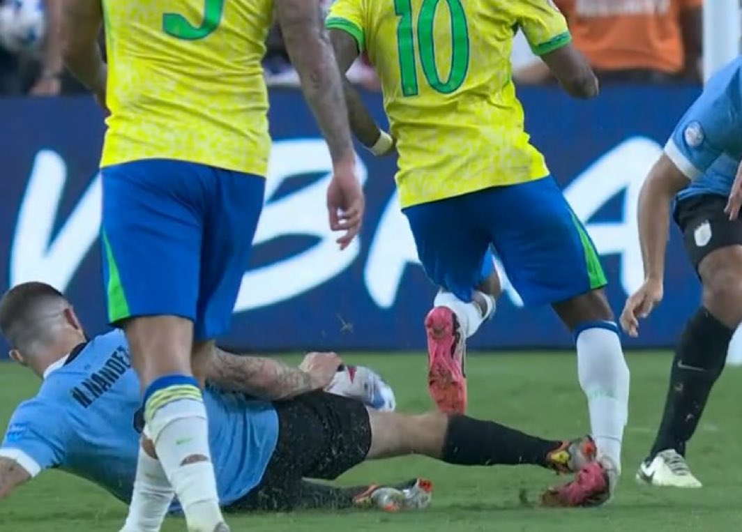 Si Nandez era argentino no era ni amarilla.