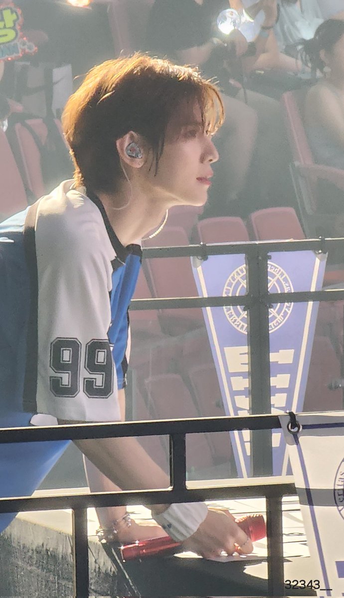 32343_'s tweet photo. ㅇㅓ제
여둥이.댐
강여상 캐잘생겨서 https://t.co/zpAxvw1L5g