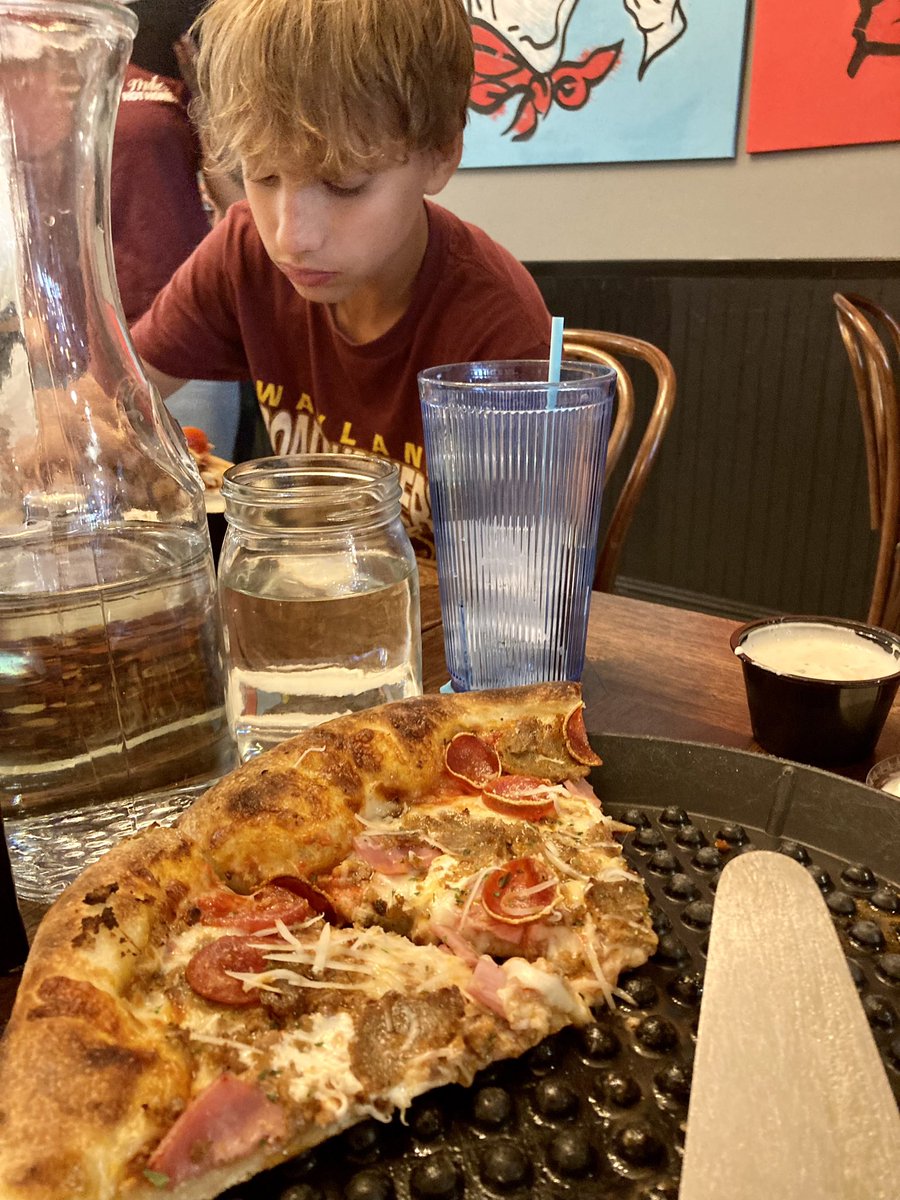 BrettABremer's tweet photo. @Nate_Tice Just finished an out west trip. Tough to decide if the highlight was the Grand Canyon or Good Pie. A Brooklyn style Quality Meat and a Detroit style Good Hot. Likley the top two pizzas I’ve ever had. Thanks for the rec! (on one of the Super Bowl Athletic Football preview pods.) https://t.co/nfO33S0dig