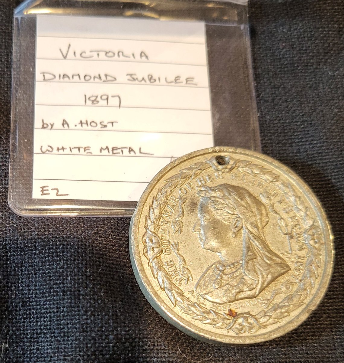 Ritterton's tweet photo. I'm blaming good signage and Doc @SimonElliott20 for the #Albinus purchase @coincraftinfo. The two medals were just too cool to pass up.
Highly recommend #Coincraft even to just look. Really great staff and they are more than willing to show and share.
Obverses show here 1/2, https://t.co/WPHgs41Zlu