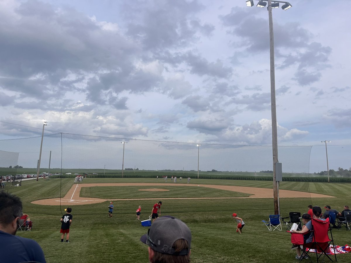 bill_capaldo's tweet image. I can’t say it enough how much I love our North Polk Community! What a great night at Moeckly Farms “Field of Dreams” Hundreds showed up to support our Comets and enjoy a fun night! Special thanks to @NPolkbaseball , Fareway, Home State Bank and of course the Moeckly family!
