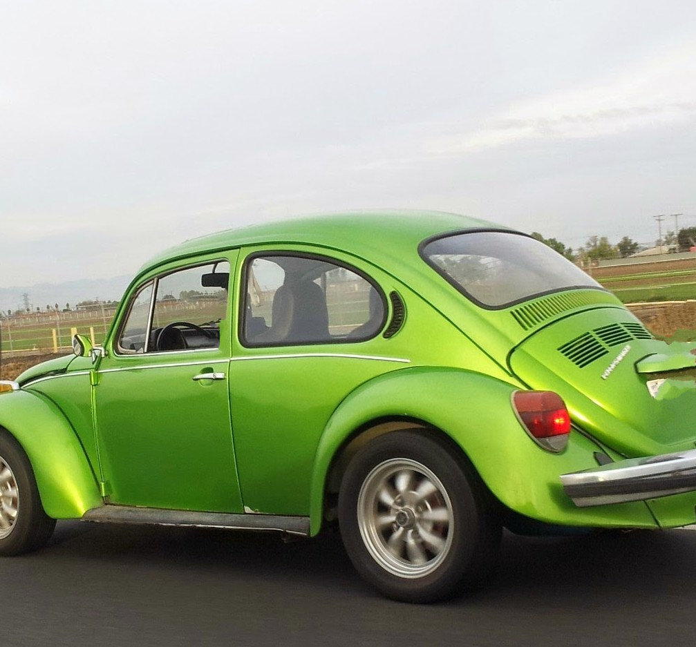 rashe5959's tweet photo. @ilovenostalgia A brand new bright green VW. I barely knew how to drive a stick shift! https://t.co/nhjjiI5on6