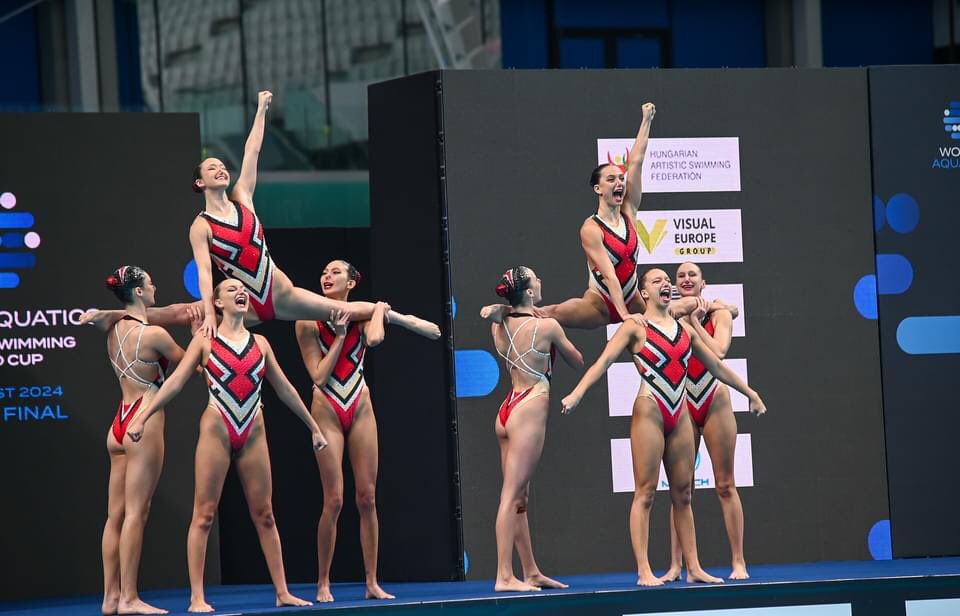 ArtisticSwimAus's tweet image. The Acro Team have come agonisingly close of another World Cup medal, finishing in 4th, with a 190.8233. The score was just 5.8033 of their personal best of 196.6266, set at the Beijing leg of the World Cup. 

#ASA #AQUA #AllezAUS #Paris2024 #HancockProspecting #RoyHill