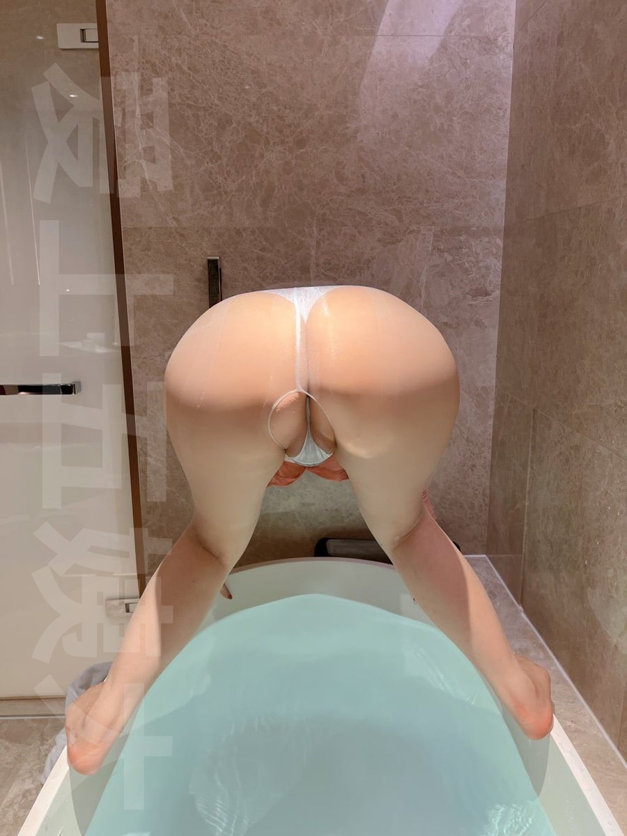 悄悄的静静地地欣赏五姨太运动吧，别让女朋友或老婆发现哦！想进来吧？五姨太也想你进来呀，下面早就湿湿滑滑的了 https://t.co/b1EO9N3EVV