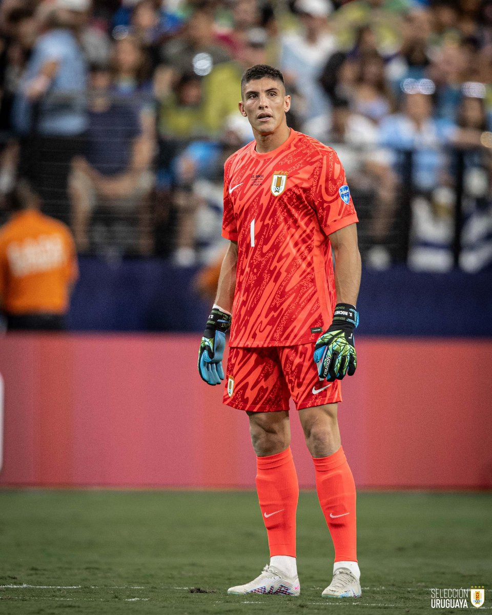 futbolscan's tweet image. 🌟🇺🇾 Sergio Rochet lleva 3/4 vallas invictas en la Copa América 2024:

➖ 1 gol recibido vs Panamá
🔒 Valla invicta vs Bolivia
🔒 Valla invicta vs Estados Unidos
🔒 Valla invicta vs Brasil