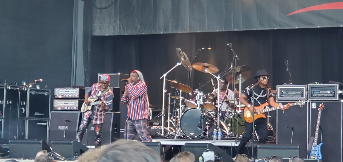nitsch_darryl's tweet photo. #1 way that @Summerfest could be improved: book @LivingColour for every day of the festival. Dang. These guys BRING it and are top-level...always. https://t.co/D7FWKHNH00