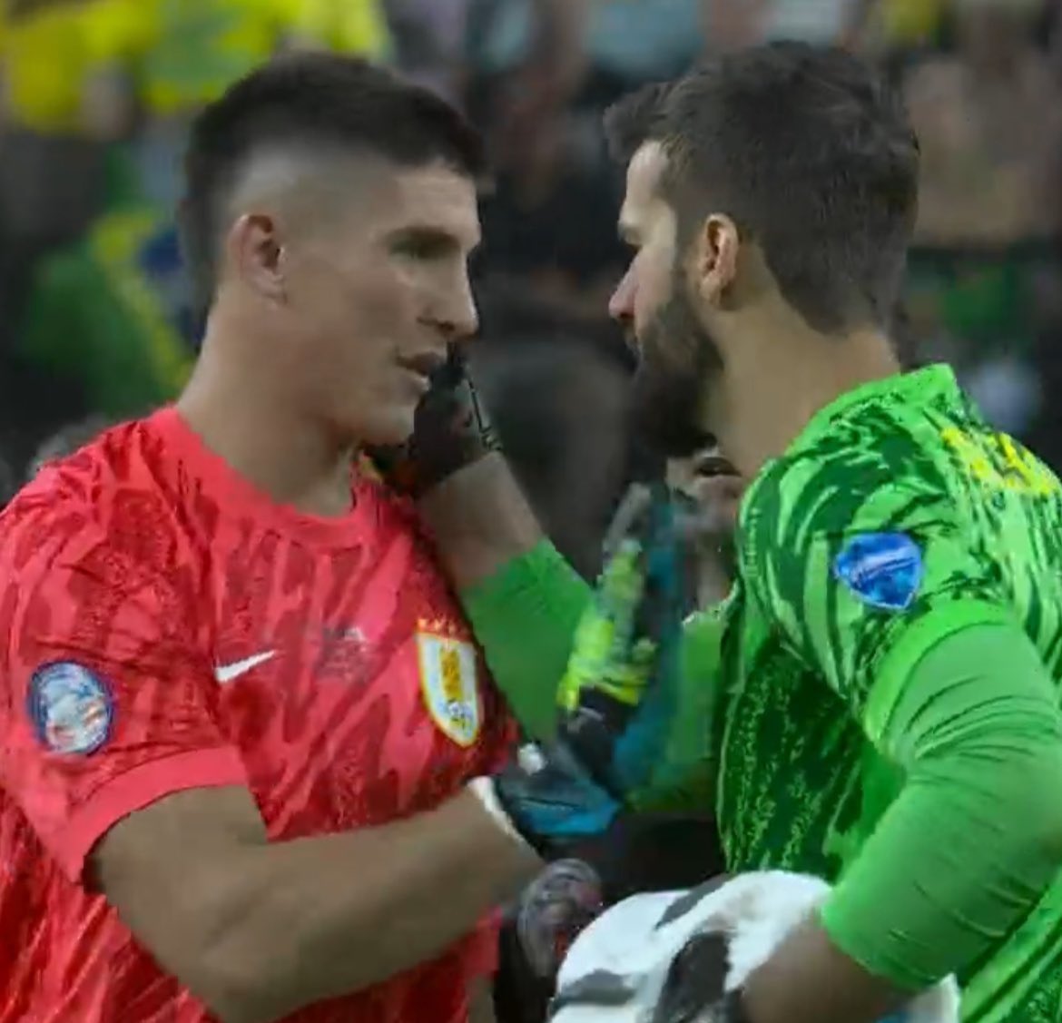 Rochet  🤝 Alisson 

SPORT CLUB INTERNACIONAL! 🇦🇹