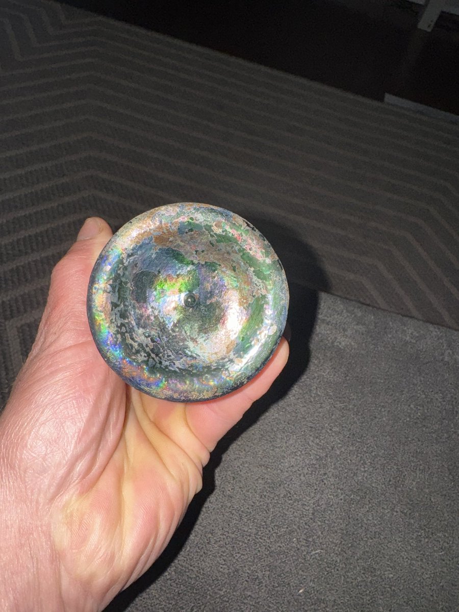 CallMeCollier's tweet image. Alright, I know one of y’all know something about antique glass bottles!? Maybe?