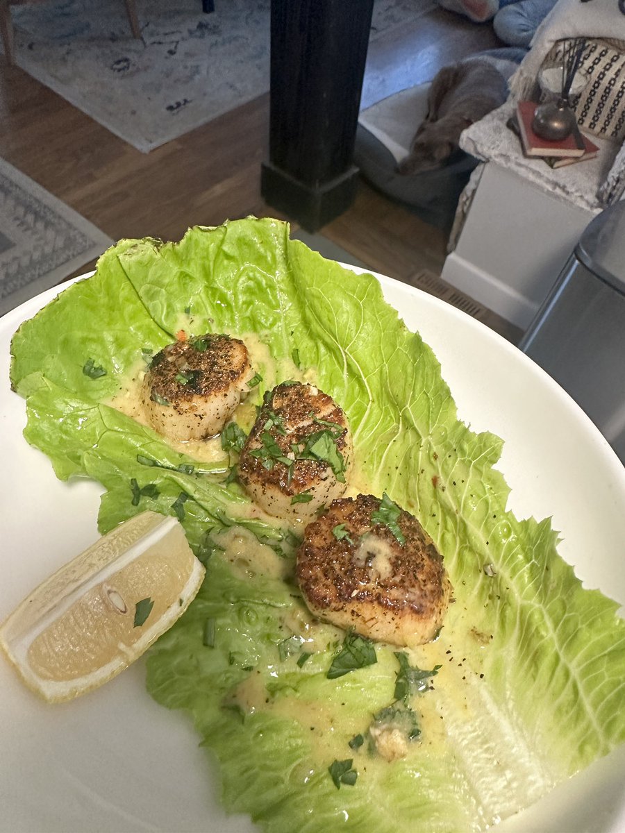 TheKipWilson's tweet photo. Strip, Robuchon taters &amp; seared scallops for a starter. Slayed it @StonedAppetit @PinemelonMarket https://t.co/EyUQUIE00h
