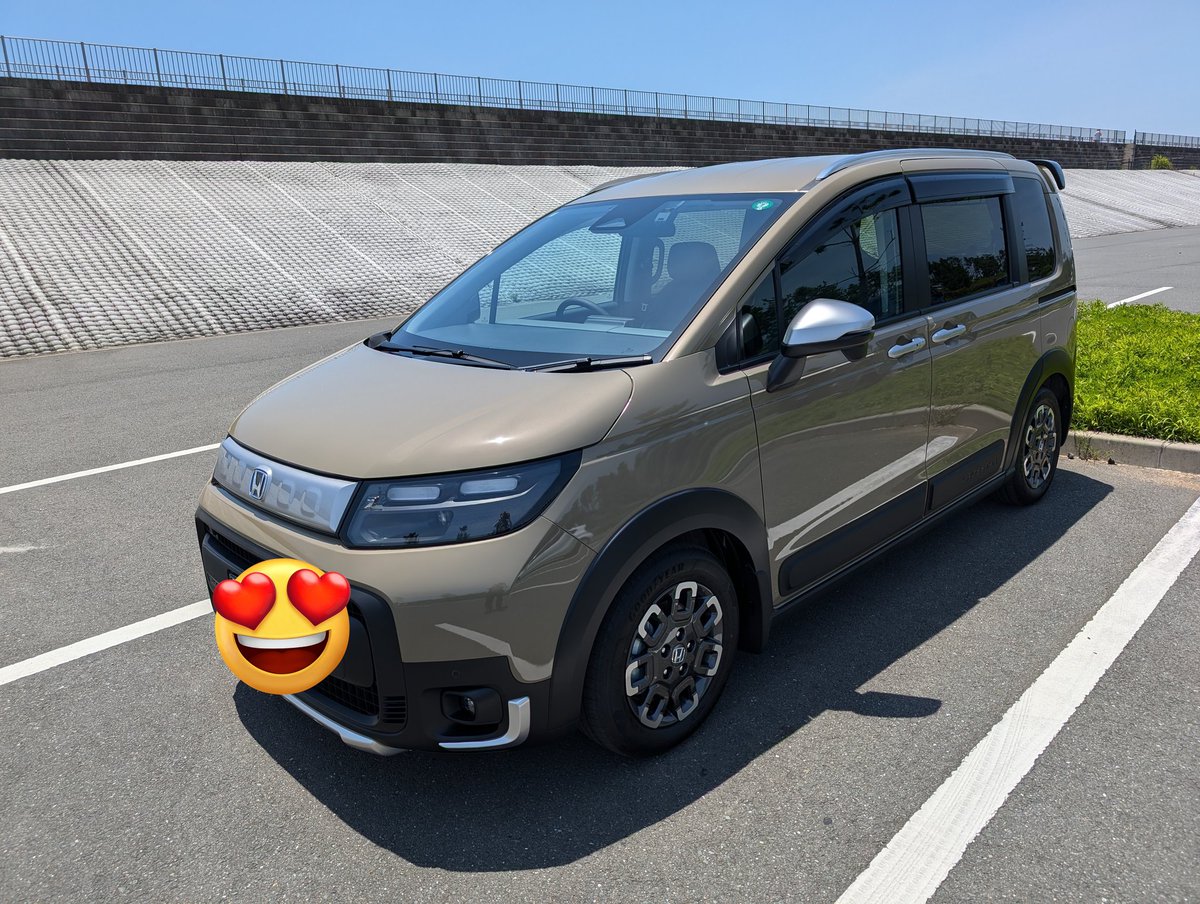 6AA_GT6's tweet photo. 本日無事に納車されました✨

#新型フリード https://t.co/8pgn8nSL6d