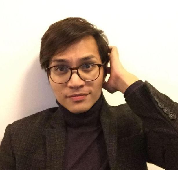 محكمة بريطانية قضت بسجن طالب الدكتوراه الاندونيسي رينهارد سيناجا (36سنة ) مدى الحياة حيث اغتصب أكثر من 195 رجلا في مدينة مانشستر في بريطانيا !!

كان رينهارد يتعرف على الرجال في حانة للخمور ثم يدعوهم لشقته وهناك يقدم لهم مشروبات بها مواد مخدرة ثم يشرع في اغتصابهم بعد فقدانهم