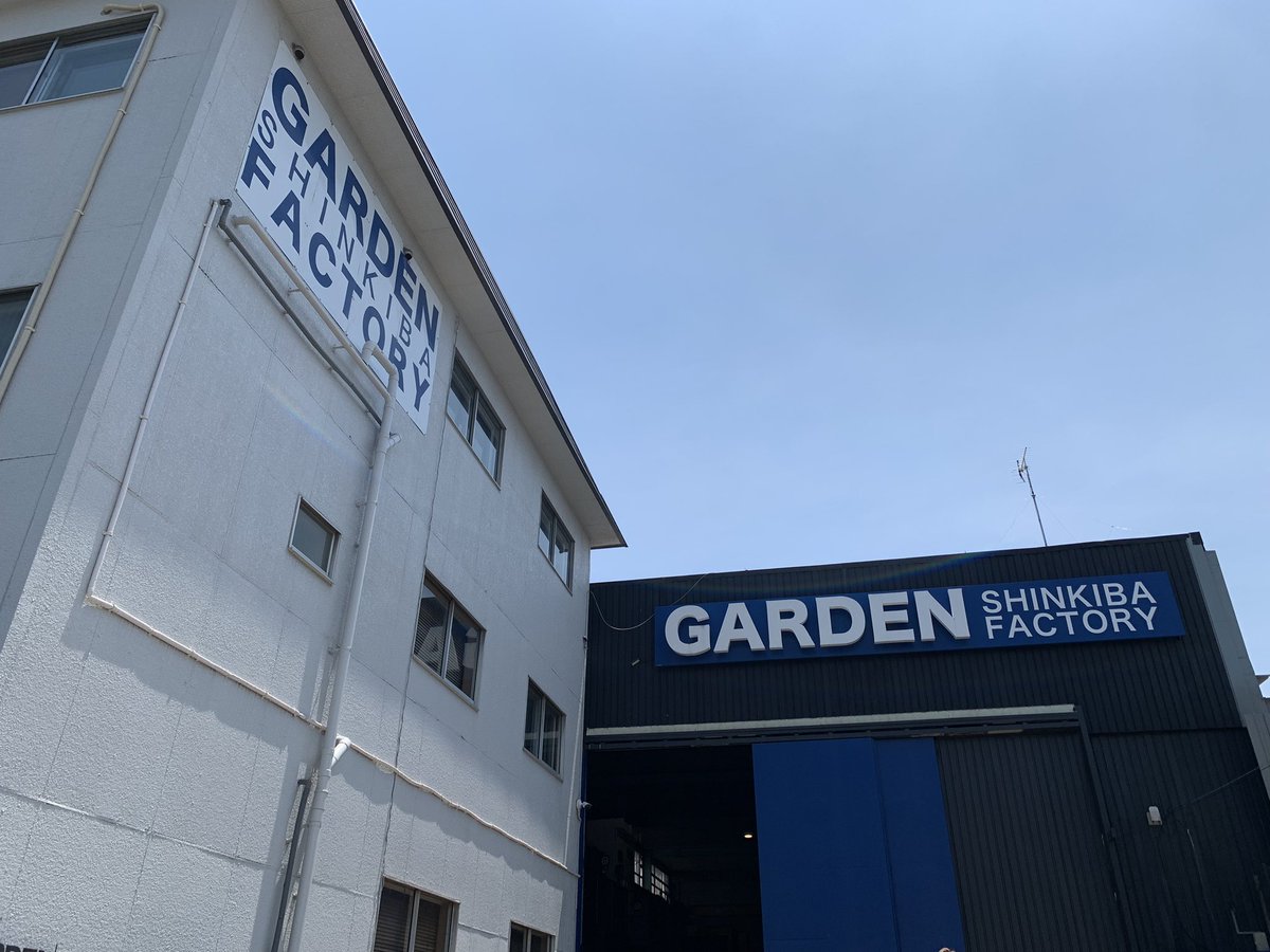 akichin1023's tweet photo. 会場のGARDEN 新木場 FACTORYに到着！！

グッズの列に並んでますが、暑いっっつ！！🔥☀️🔥

#SADS #sads #SXXX
#reunion #再会
#GOTHICCIRCUS
#GARDEN新木場FACTORY
#2024年7月7日
#KAZ #YUTARO #GO

#清春 #30thanniversary https://t.co/5te1s449s7