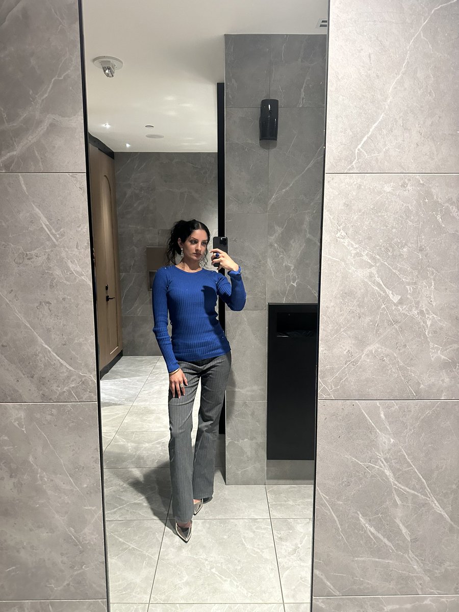 ivneettt's tweet photo. Love me some blues https://t.co/XtWBLsvfWA