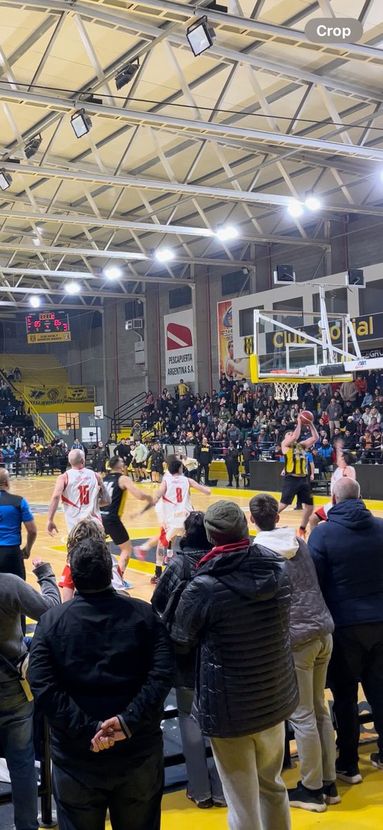 MametPablo's tweet photo. VERGÜENZA si dan este partido por ganado a @CSyDepMadryn 
@FBasquetchubut @cabboficial https://t.co/Hw4TbxynZn