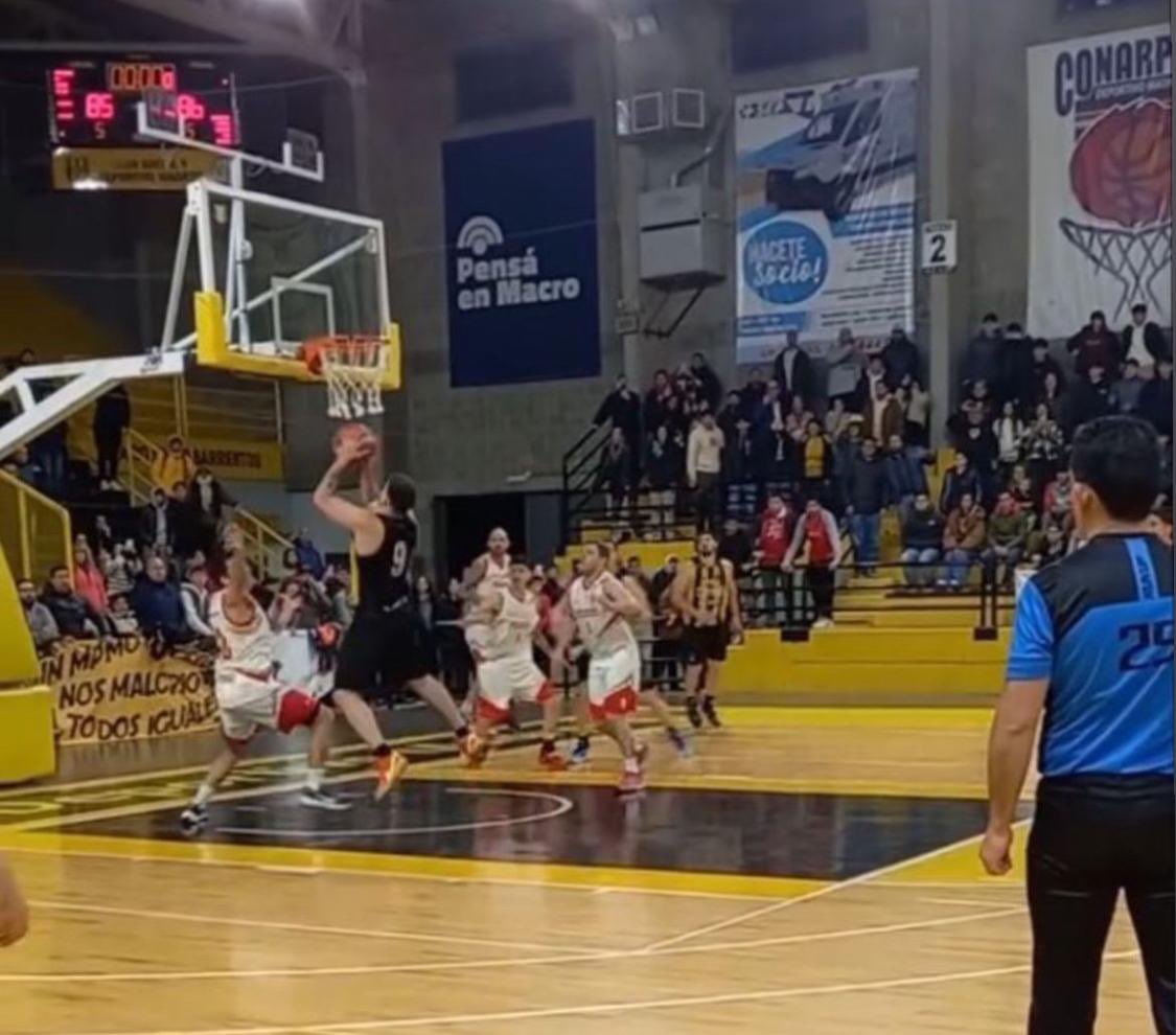 MametPablo's tweet photo. VERGÜENZA si dan este partido por ganado a @CSyDepMadryn 
@FBasquetchubut @cabboficial https://t.co/Hw4TbxynZn