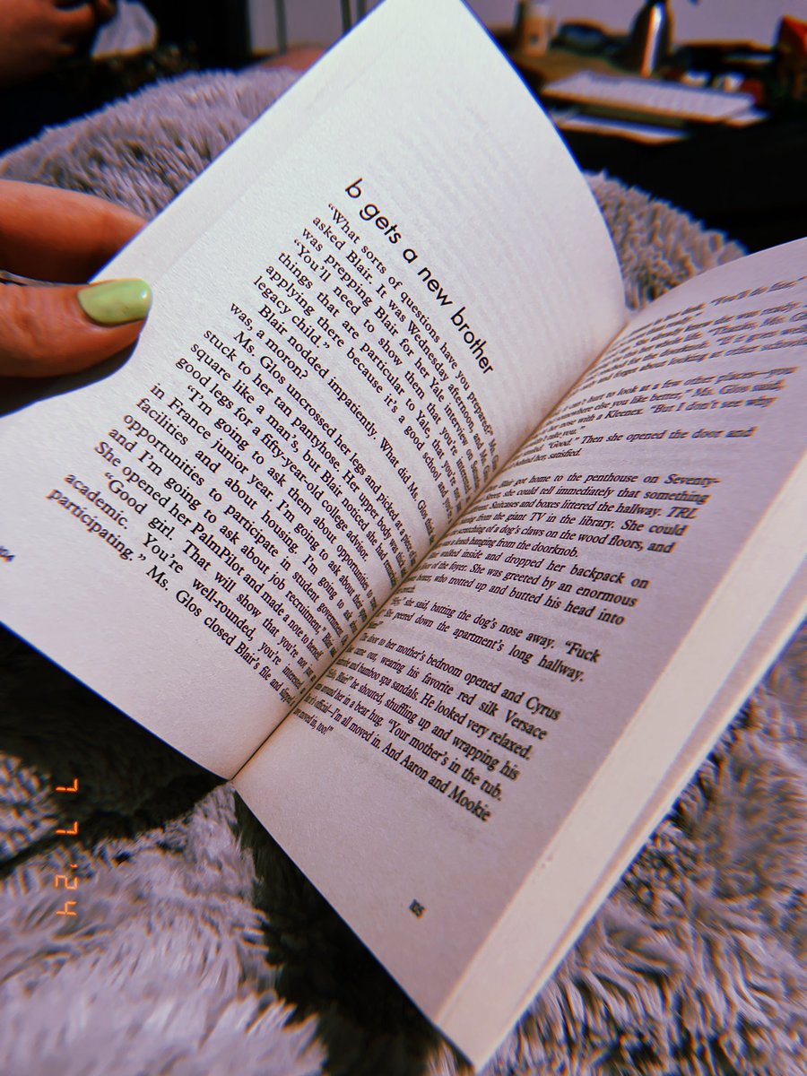 This weekend was all about book sales, reading &amp; enjoying the little things 📚