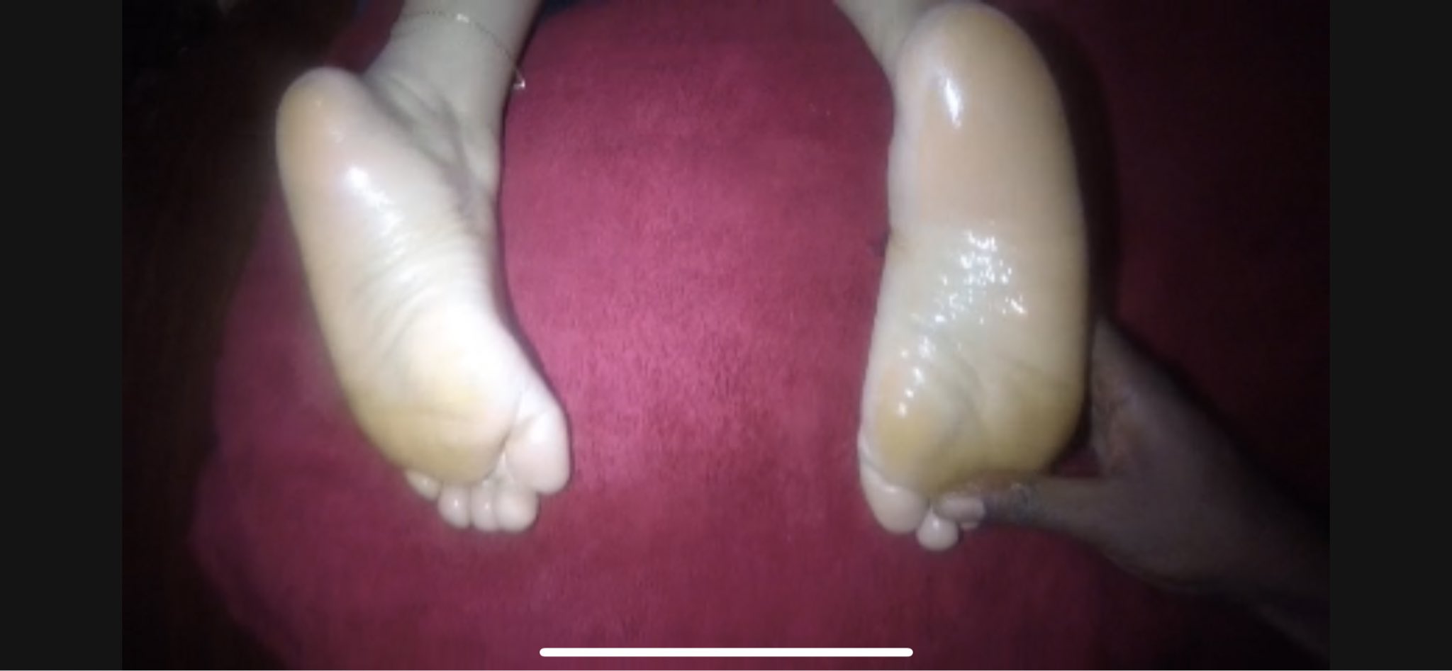1 pic. I’m stockpiling a lot of FJ videos between @rozwebcamfeet & @GLAZEMYTOES https://t.co/8FqQnG4KQb