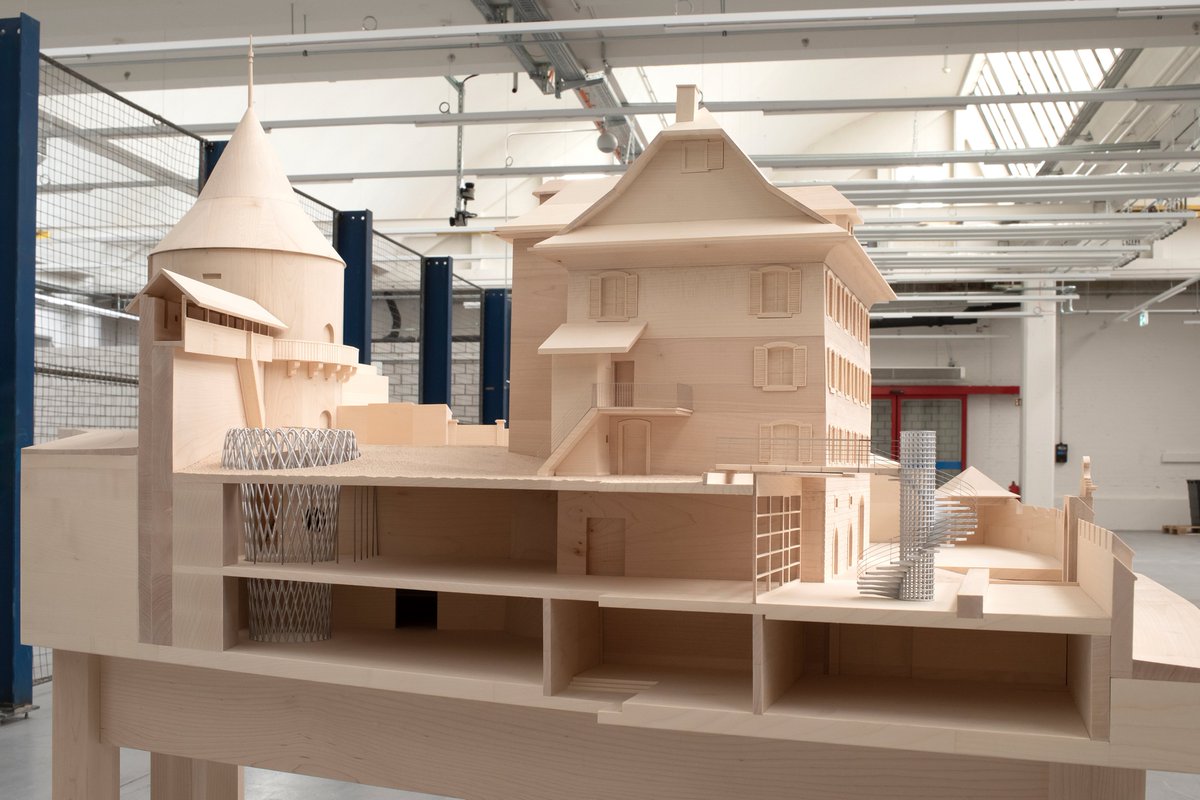 ZUM PROJEKT ERWEITERUNG KUNSTHAUS ZUG
ch-cultura.ch/de/archiv/muse…
Bild: Modell, © 2024 Studio Other Spaces, Kunsthaus Zug, Alexandra Wey
#FriedrichKiesler #ErweiterungKunsthausZug #SOS #StudioOtherSpaces #OlafurEliasson #SebastianBehmann #MatthiasHaldemann #CHcultura <a href="/CHculturaCH/">Daniel Leutenegger</a>