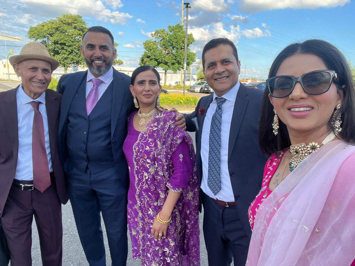 It was great to attend <a href="/VivekBhagria/">Vivek</a> and Leytika Sharma wedding celebrations this evening in Brampton. Best wishes to the newly weds and congratulations to Bhagria and Sharma families on the beautiful wedding ceremony.