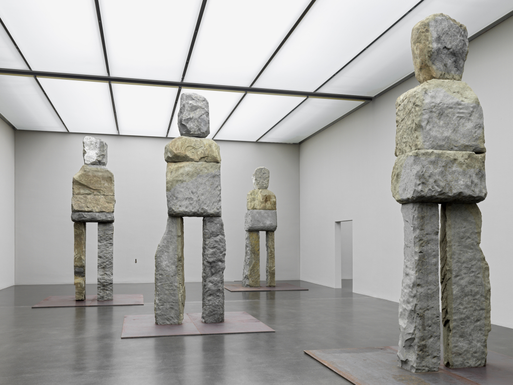 KUNSTMUSEUM LUZERN: "UGO RONDINONE. CRY ME A RIVER"
Mehr: ch-cultura.ch/de/archiv/muse…
Bild: Ugo Rondinone, figures, 2023, "Cry Me a River", Kunstmuseum Luzern, 2024 - 
Foto: Stefan Altenburger 
#UgoRondinone #CryMeARiver #KunstmuseumLuzern #FanniFetzer #CHcultura <a href="/CHculturaCH/">Daniel Leutenegger</a>