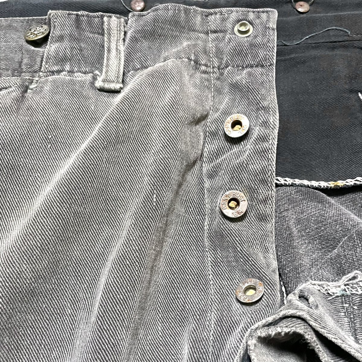 お昼の購買報告 40s CAN'T BUST'EM フリスコパンツ Leeに買収される